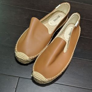 Soludos NWOT size 8 leather tan flat